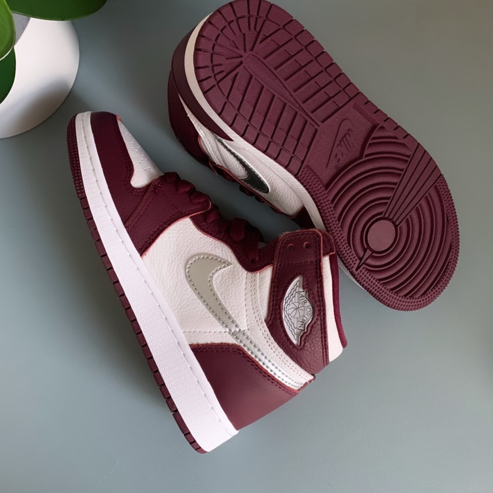 Air Jordan 1 Retro High OG GS - Picture 11 of 11